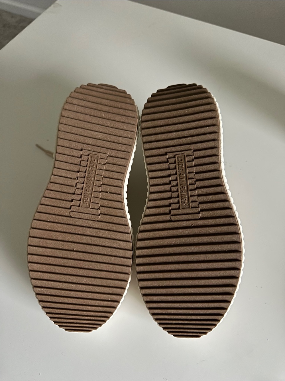 Dream Pairs Women’s Beige Crochet Platform Sneakers Lace-Up Size 6 Like New - Picture 8 of 15